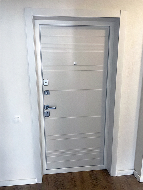 Квартирная входная дверь