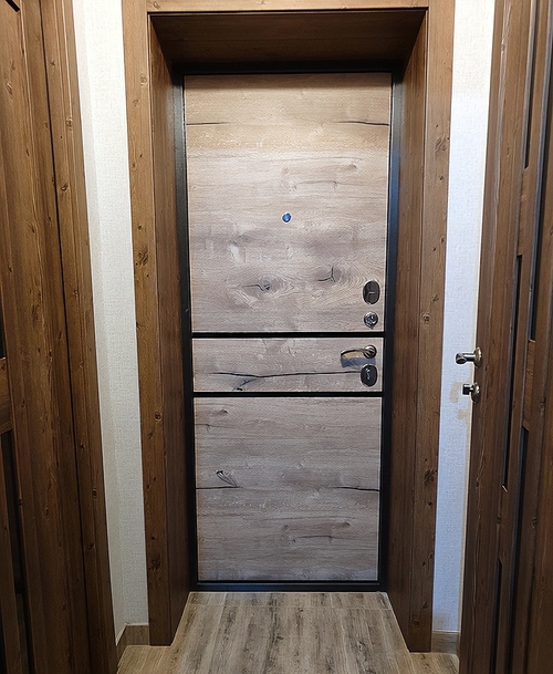 Дверь с отделкой МДФ