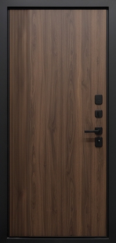 Входная дверь с коричневыми панелями MDF