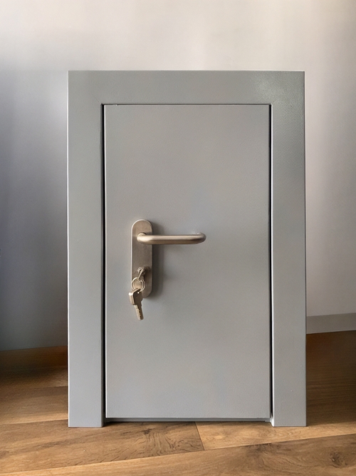 Небольшой огнестойкий люк