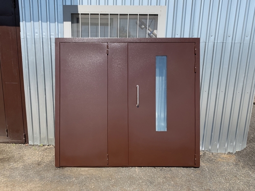 Подъездная дверь с остеклением